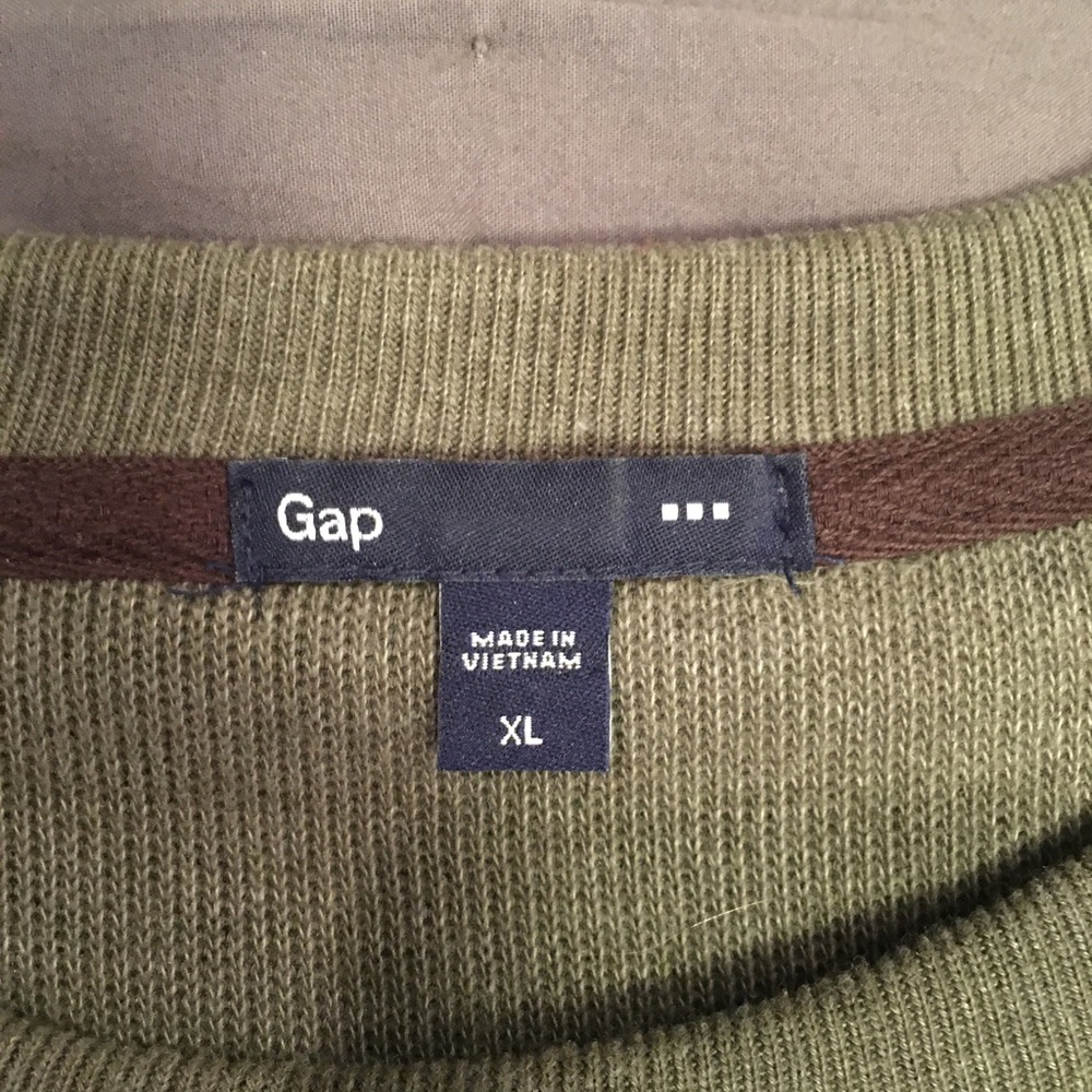 Gap Sweater - Picture 2 of 2